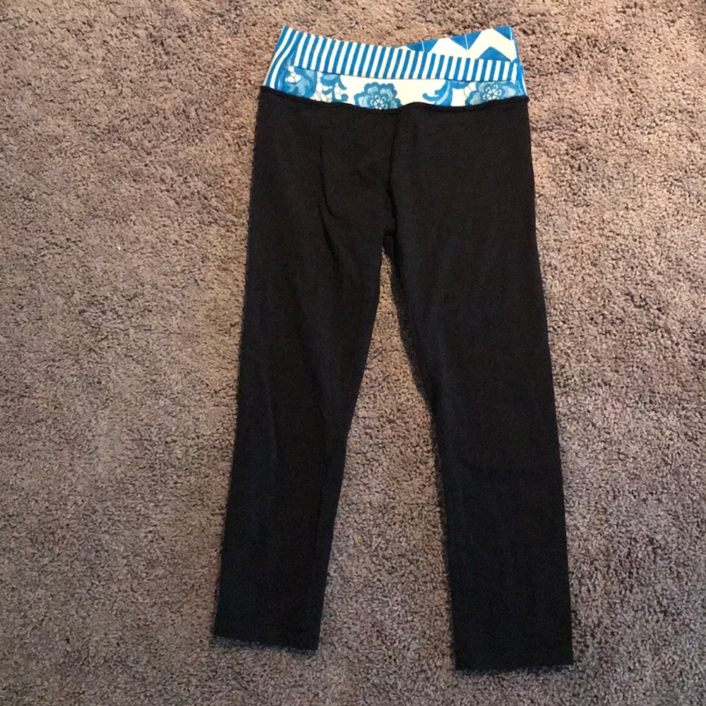Lululemon cropped black leggings size 2